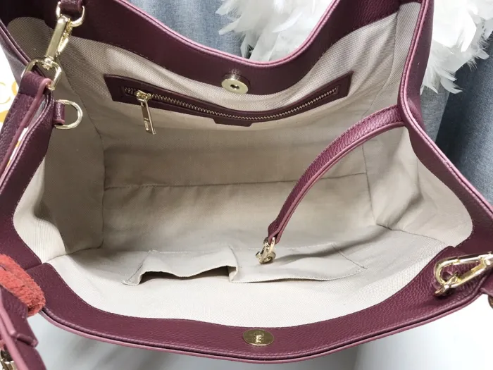 1bf86189e11a2050 Replica GUCCI SOHO INTERLOCKING G - Image 4