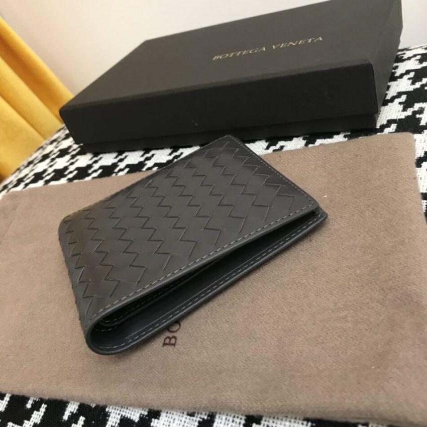 20200105_i1578237798_8600_1 Replica Bottega Veneta Intrecciato Bi-Fold Wallet - Image 8