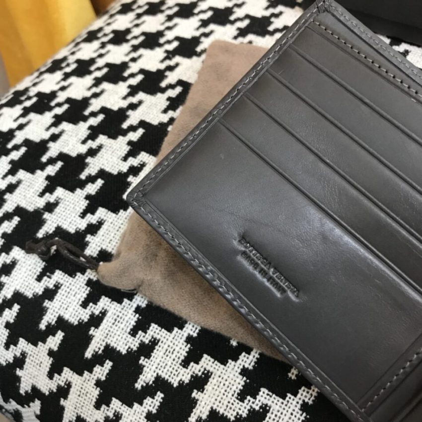 20200105_i1578237798_8861_4 Replica Bottega Veneta Intrecciato Bi-Fold Wallet - Image 10
