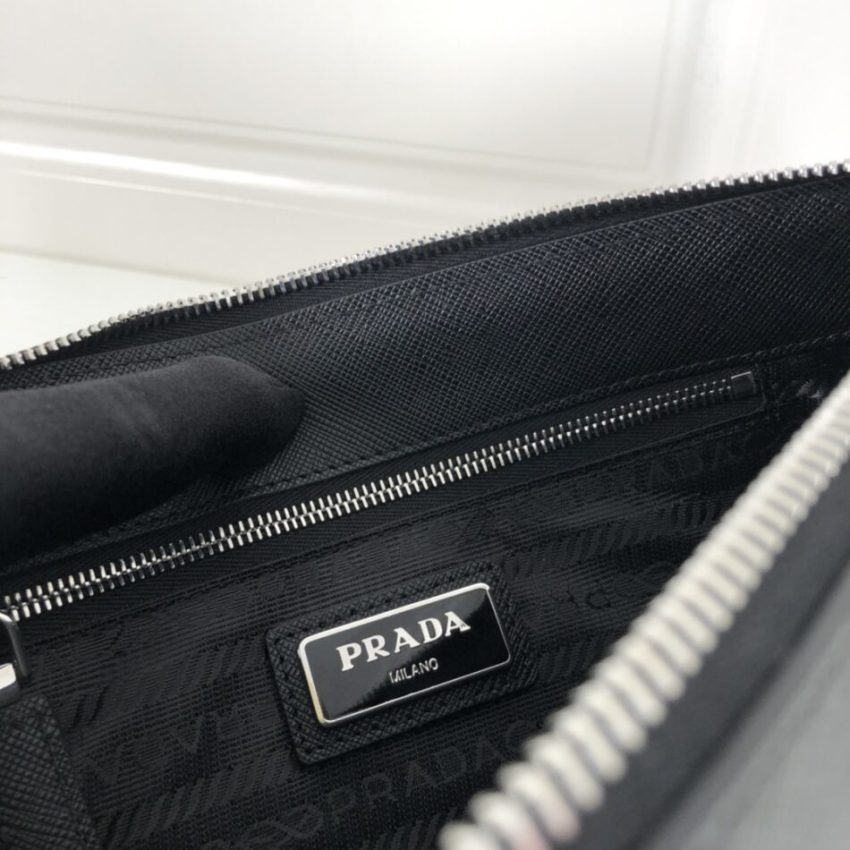20200605_i1591334924_1858_5 Replica Prada Saffiano Pouch Silver - Image 2