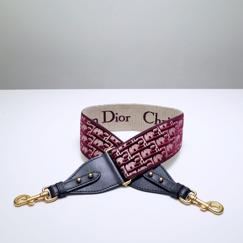 20201107_i1604725545_1680_1 Replica Dior Adjustable Shoulder Strap Red - Image 4