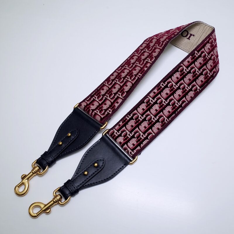 20201107_i1604725545_9245_0 Replica Dior Adjustable Shoulder Strap Red