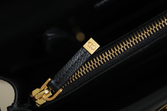 20210517_i1621263046_8691_8 Replica Dior St Honoré Tote Black - Image 10