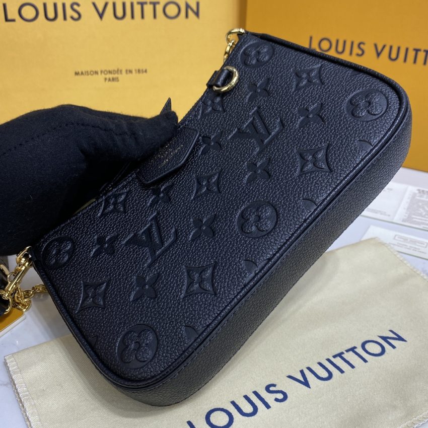 20220317_i1647516270_6645_3 Replica Louis Vuitton Easy Pouch Black - Image 5