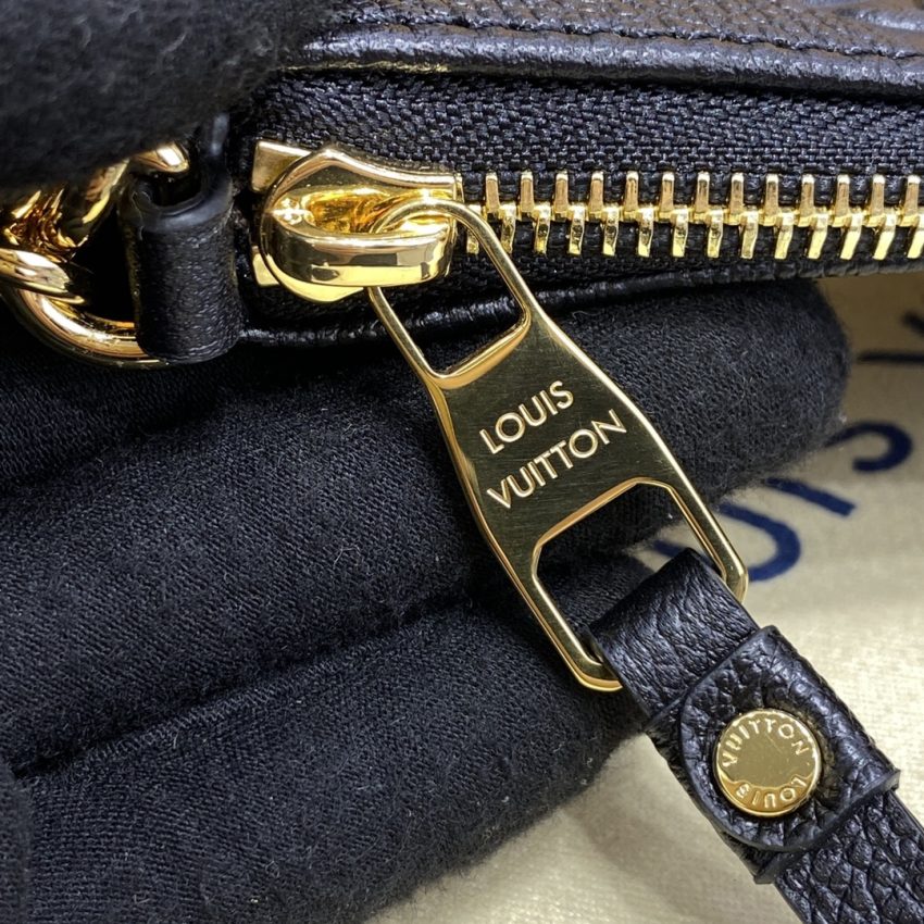 20220317_i1647516270_7614_61_ Replica Louis Vuitton Easy Pouch Black - Image 6