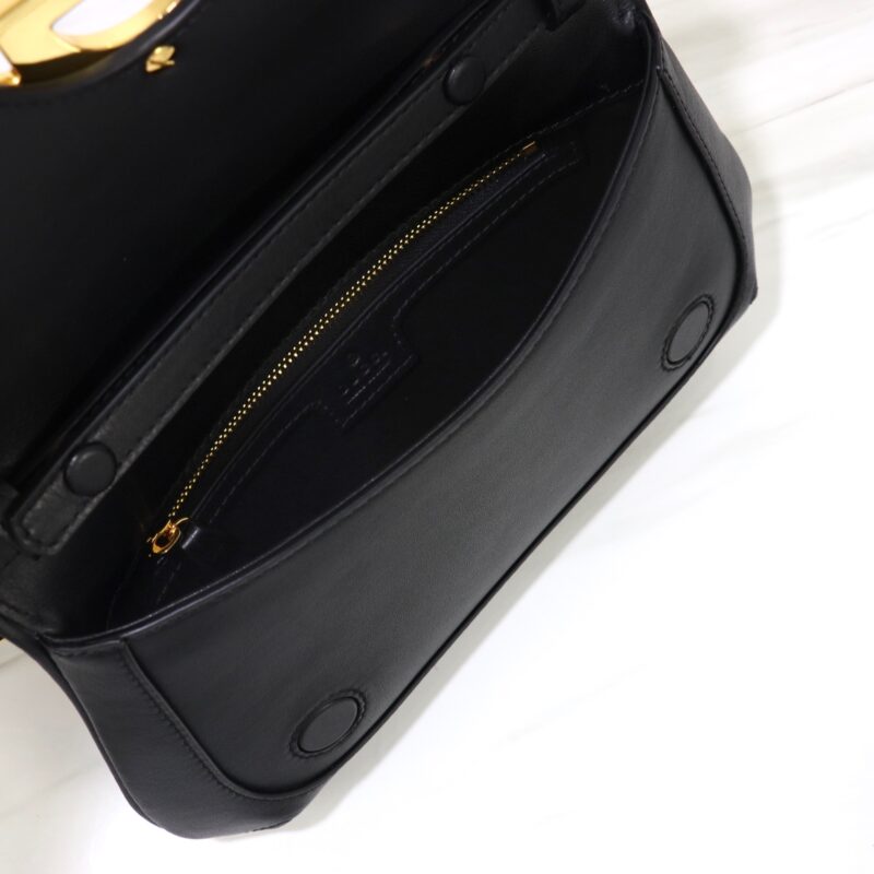 20220624_i1656012801_9235_6 Replica Gucci Blondie Leather Black - Image 8