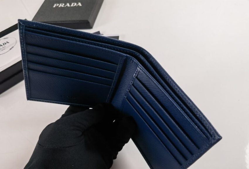 20220724_i1658596396_450_3 Replica Prada BiFold Wallet - Image 2