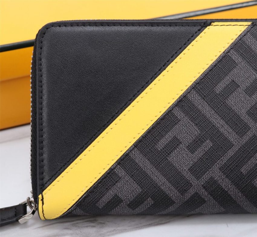 20220730_a1659157137234_5568 Replica Fendi FF Black Wallet - Image 3