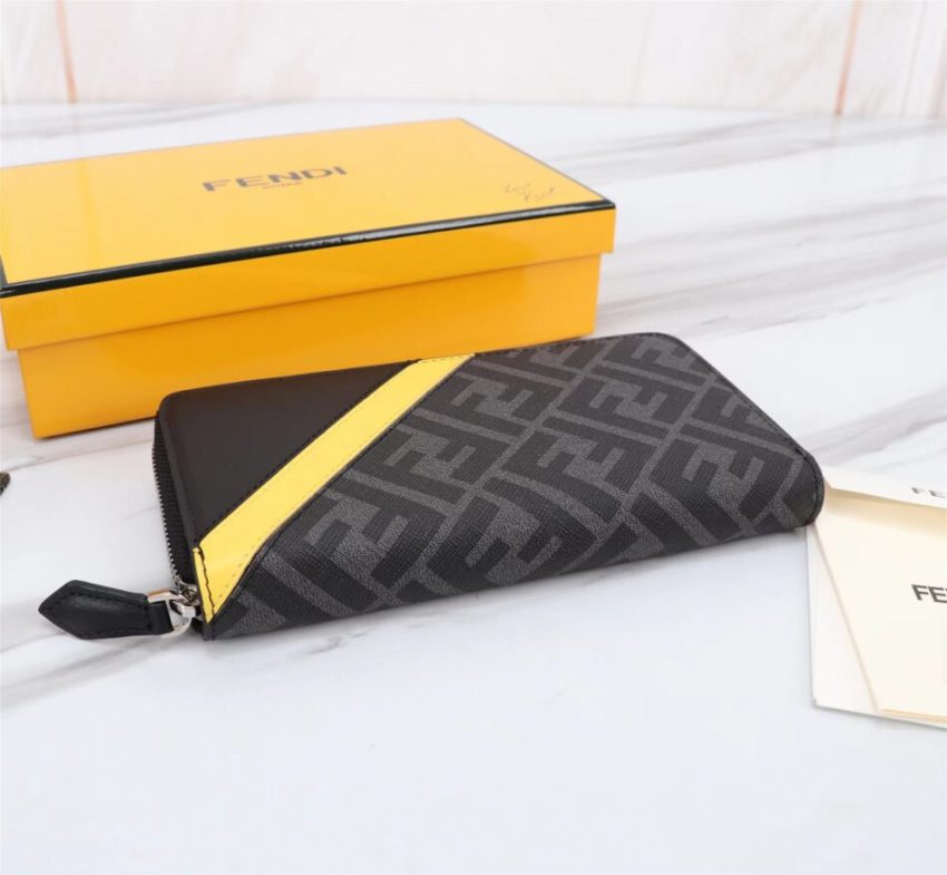 20220730_a1659157137292_3247 Replica Fendi FF Black Wallet - Image 4