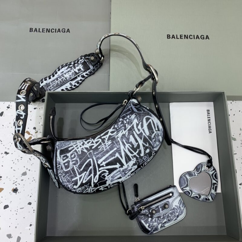 20220812_i1660277296_1696_1 Replica Balenciaga Le Cagole Graffiti Black - Image 3