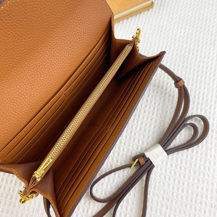 20230129_i1674954491_4959_3 Replica Hermes Constance Shoulder Wallet - Image 4
