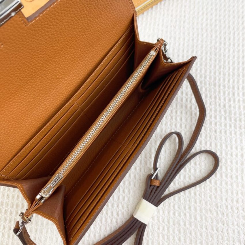 20230129_i1674954491_5118_6 Replica Hermes Constance Shoulder Wallet - Image 6