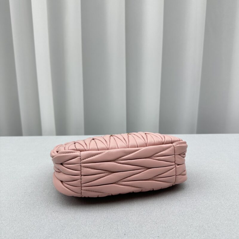 20230411_i1681199844_6961_5 Replica Miu Miu Wander Pink - Image 7