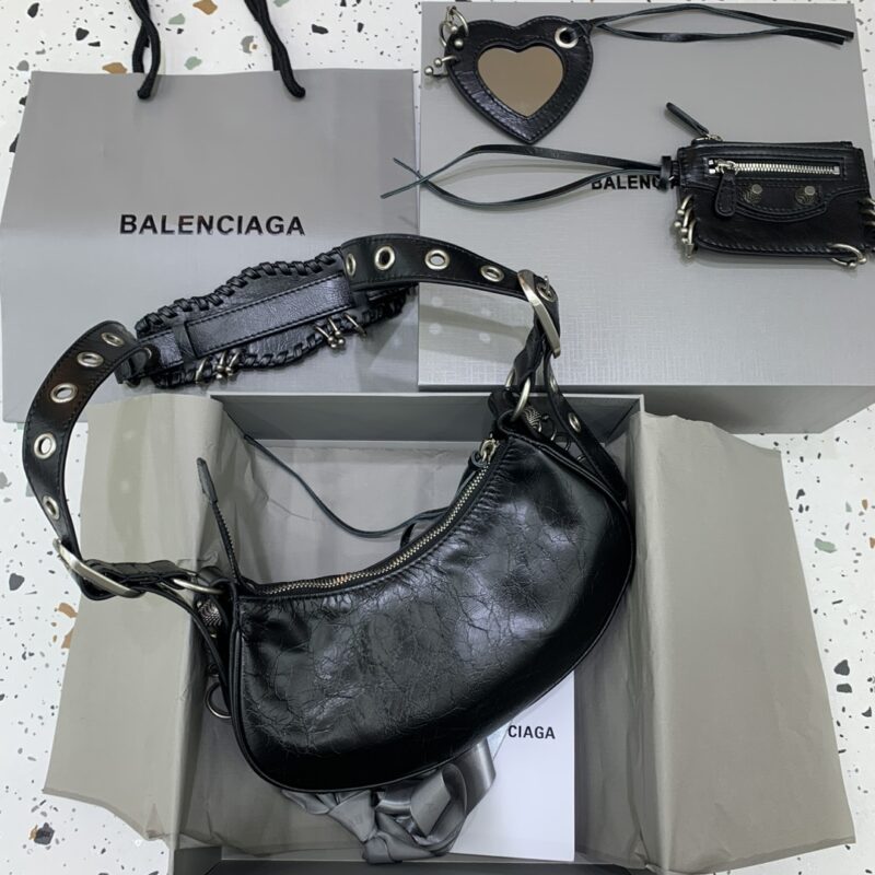 20230610_i1686366860_3399_1 Replica Balenciaga Le Cagole Black Silver - Image 6