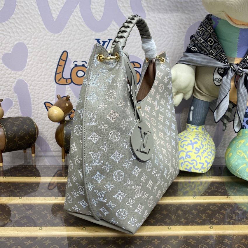 20231030_i1698667709_3861_2 Replica Louis Vuitton Carmel Grey - Image 6