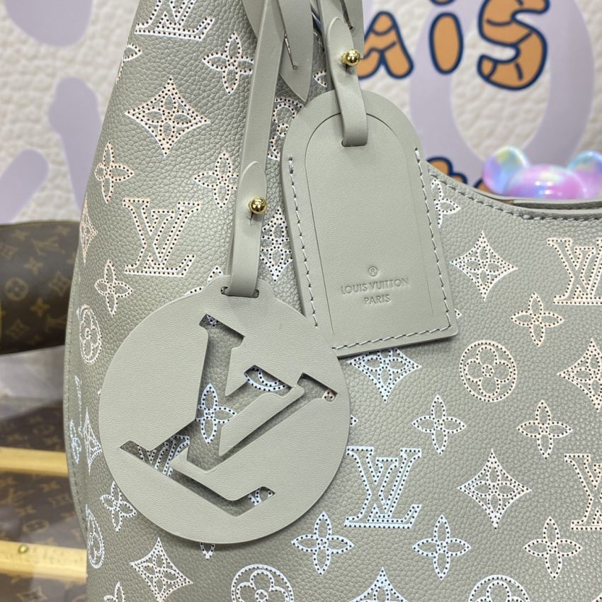 20231030_i1698667709_452_4 Replica Louis Vuitton Carmel Grey - Image 2