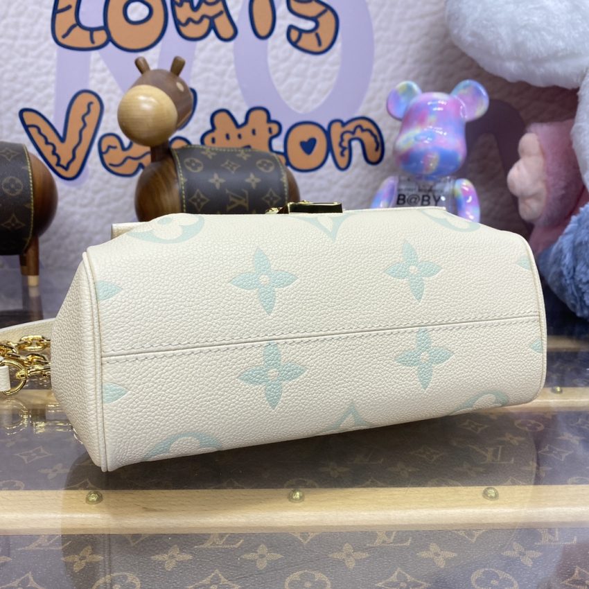 20231217_i1702818376_5710_31_ Replica Louis Vuitton Favorite White - Image 6