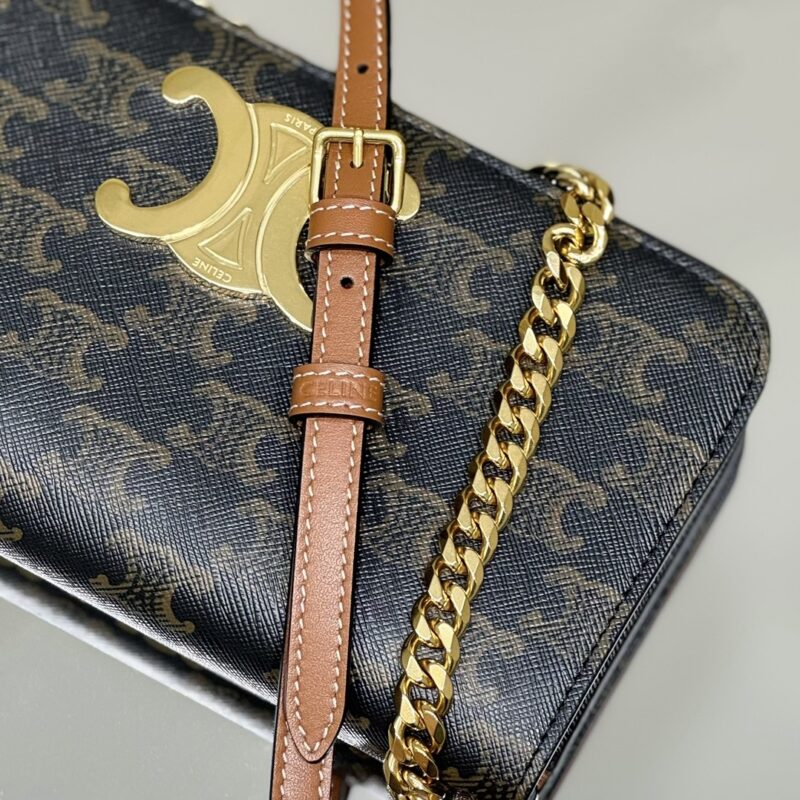 aa7-2 Replica Celine Triomphe Multipochette - Image 7