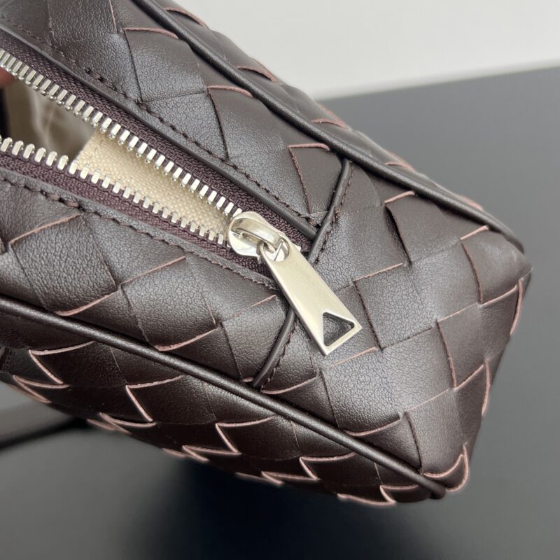 aa7-60 Replica Bottega Veneta Wristband Clutch - Image 10