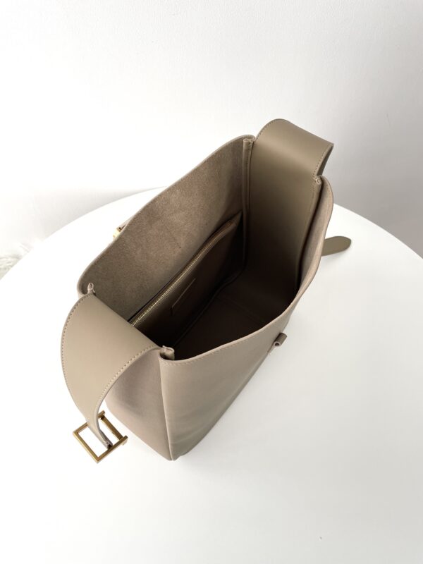 i1712978352_4571_4 Replica YSL LE 5 A 7 Beige - Image 5