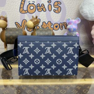 Replica Louis Vuitton Gaston Wearable Wallet Blue