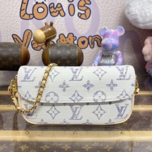 Replica Louis Vuitton Wallet on Chain Ivy White
