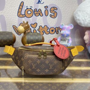 Replica Louis Vuitton Bumbag Rush-brown