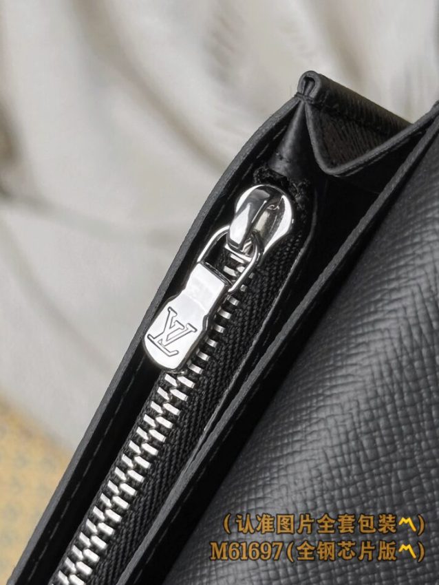 img_1e731787_20240613_i1718209874_632_1 Replica Louis Vuitton Brazza Wallet Black - Image 2