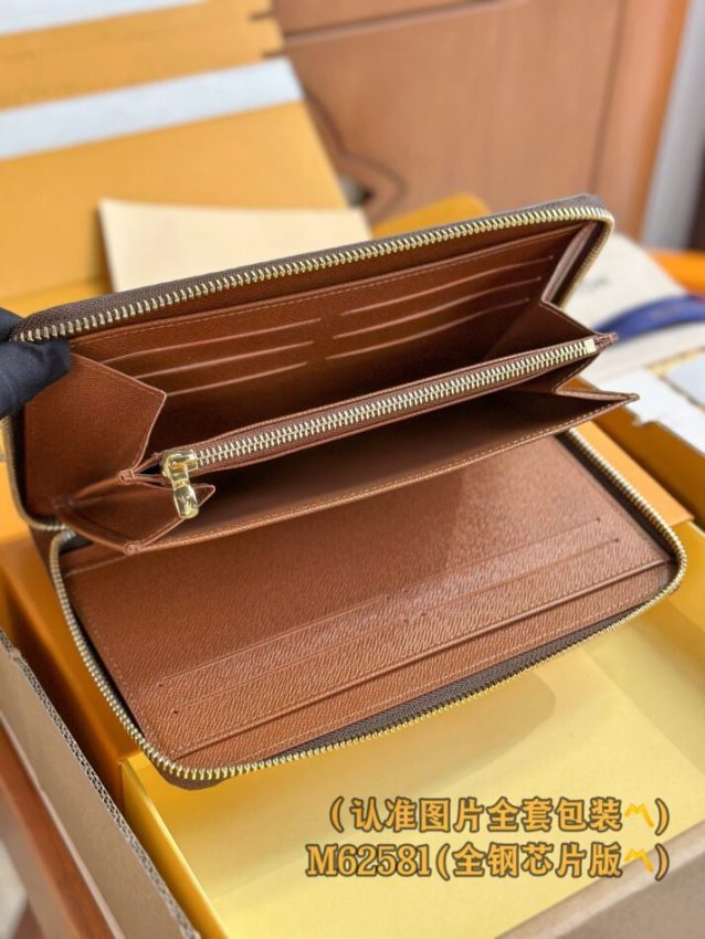 img_1e731787_20240619_i1718738736_9558_3-1-1 Replica Louis Vuitton Zippy Wallet - Image 9