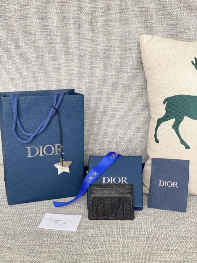 img_80e46a01_20231108_i1699430942_7809_1 Replica Dior Card Holder Black Man - Image 5