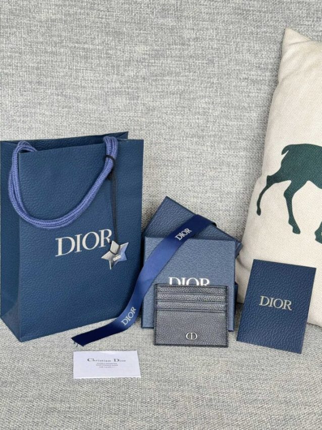 img_80e46a01_20240414_i1713077169_3465_6 Replica Dior Icon Card Holder - Image 5