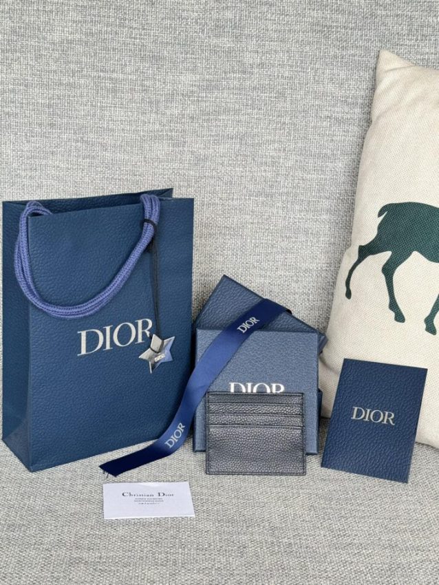 img_80e46a01_20240414_i1713077176_3954_0 Replica Dior Icon Card Holder - Image 9