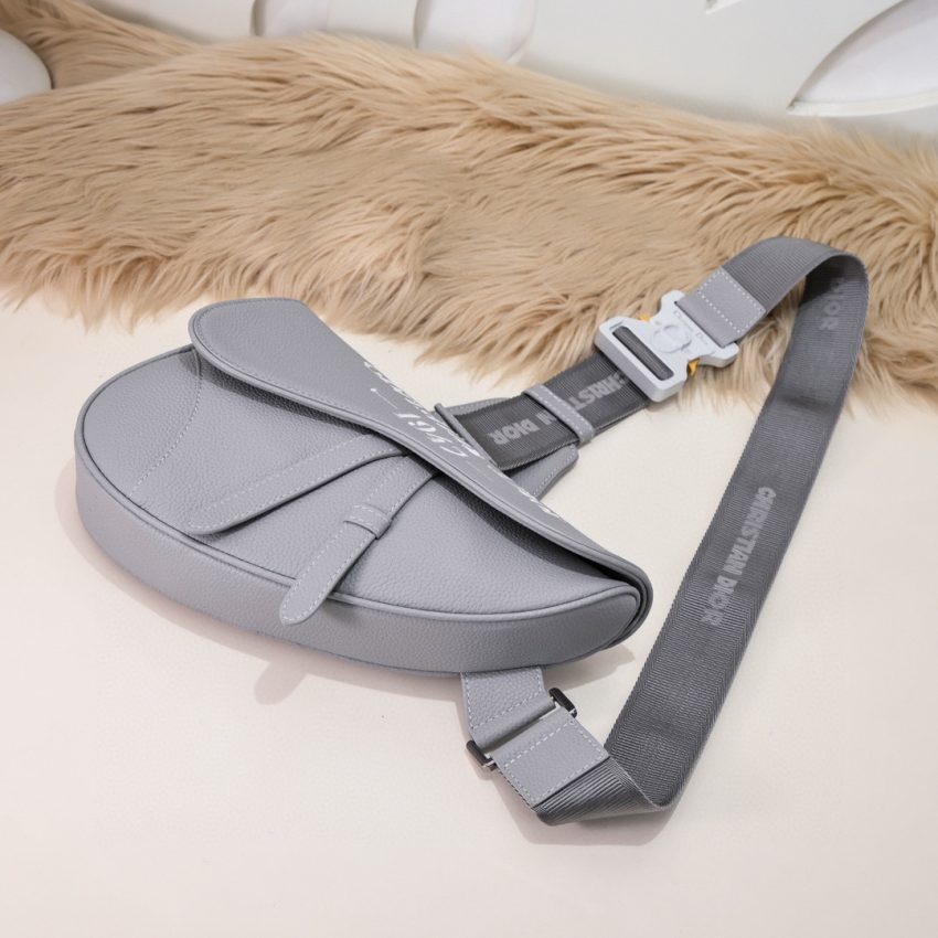img_a189b943_20231220_i1703080578_2055_4 Replica Dior Saddle 1947 Bag - Image 4